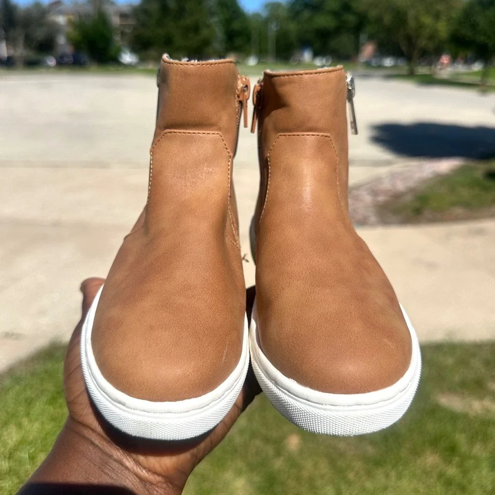 Kenneth Cole New York Girls Reece Carter Faux Leather Ankle Boots Size 12 Cognac